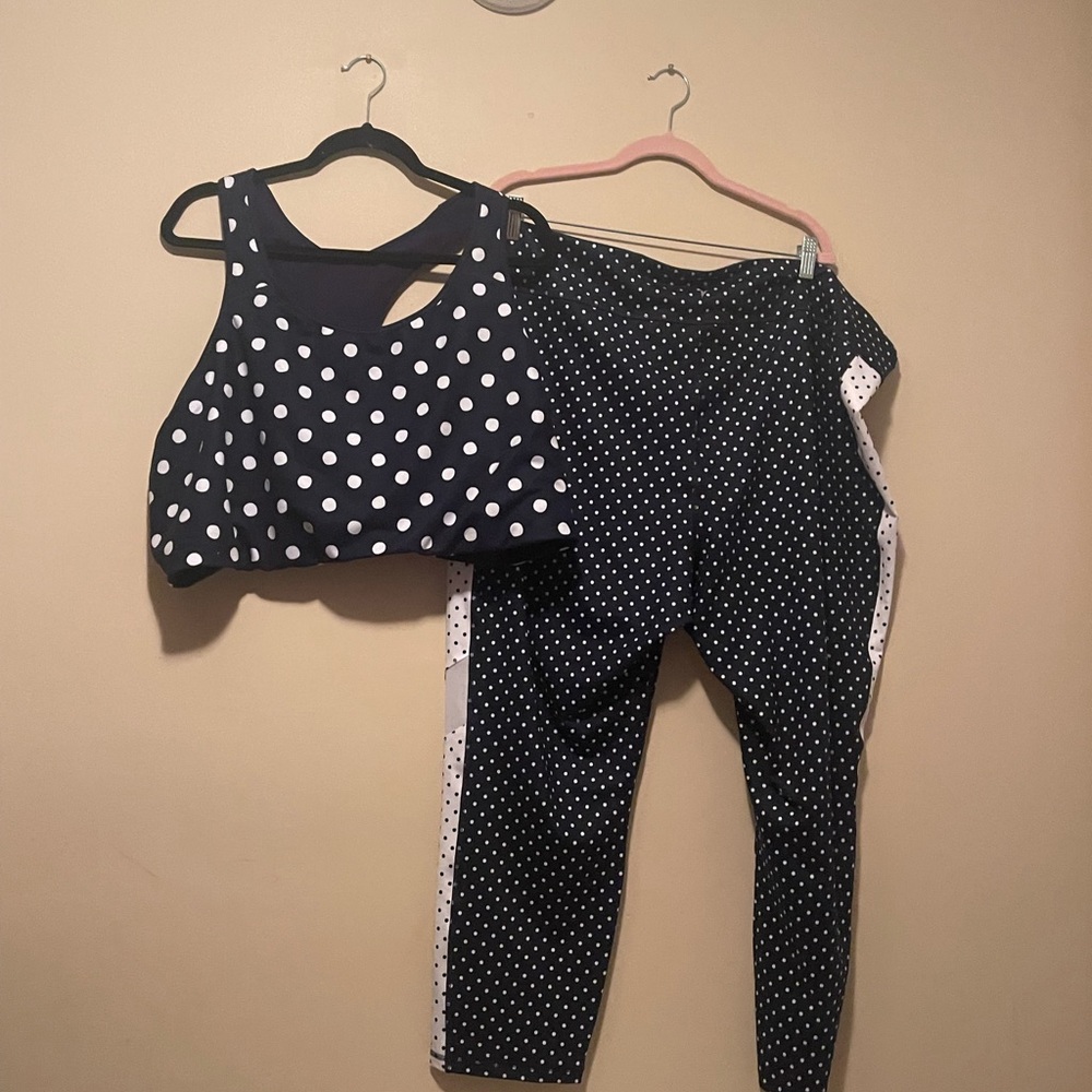 Old Navy Polka Dot Activewear Set - Black and White
